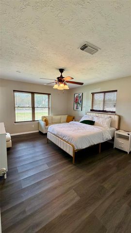 111 Grove Street, La Porte, TX 77571