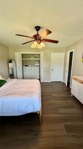 111 Grove Street, La Porte, TX 77571