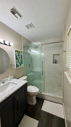 111 Grove Street, La Porte, TX 77571