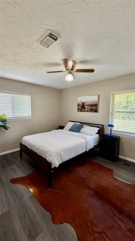 111 Grove Street, La Porte, TX 77571