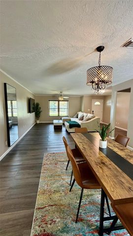 111 Grove Street, La Porte, TX 77571