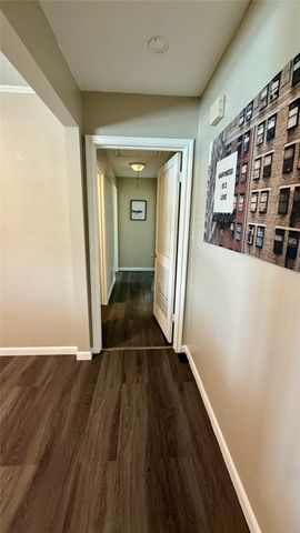 111 Grove Street, La Porte, TX 77571