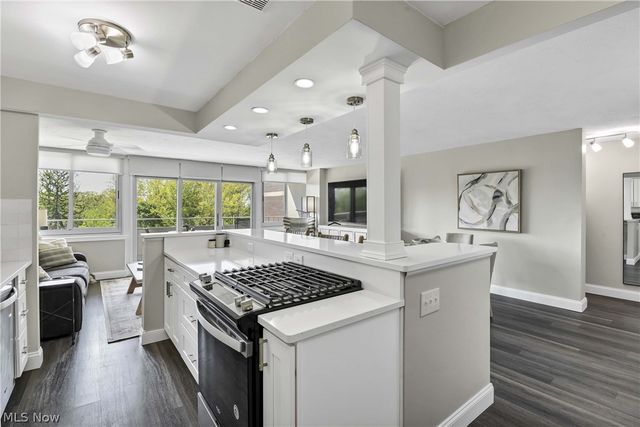 12900 Lake Avenue 615, Lakewood, OH 44107