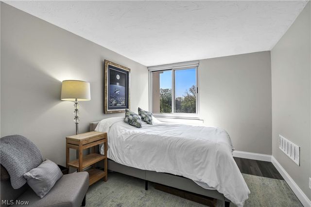 12900 Lake Avenue 615, Lakewood, OH 44107
