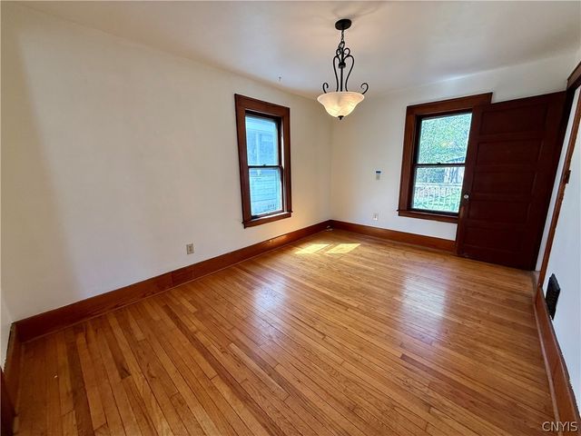 135 Wadsworth Street, Syracuse, NY 13203