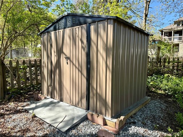 135 Wadsworth Street, Syracuse, NY 13203