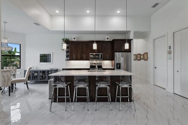 3310 SW 11th PL, Cape Coral, FL 33914