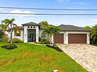 3310 SW 11th PL, Cape Coral, FL 33914