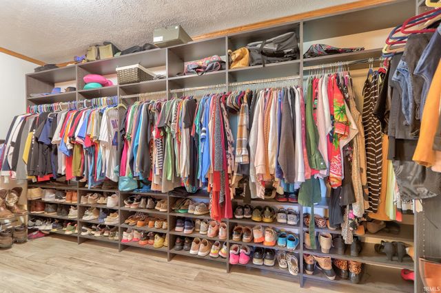 9596 W 575 S, Owensville, IN 47665