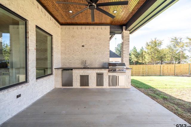 155 Kingston Crossing, Bullard, TX 75757