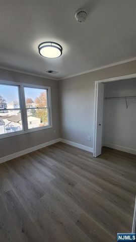 731 Lake Avenue 2, Lyndhurst, NJ 07071