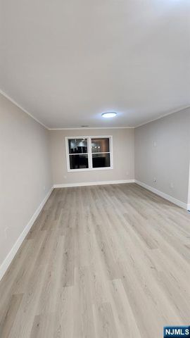731 Lake Avenue 2, Lyndhurst, NJ 07071
