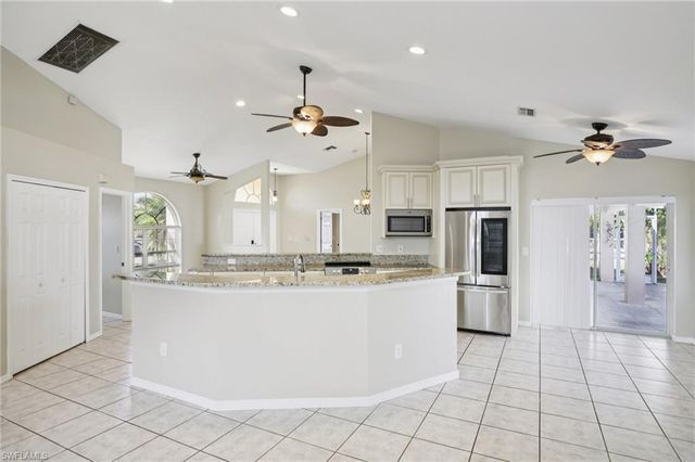 401 NE 23rd AVE, Cape Coral, FL 33909