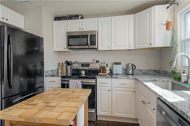 11315 W 68th Street, Shawnee, KS 66203