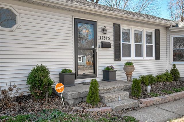 11315 W 68th Street, Shawnee, KS 66203