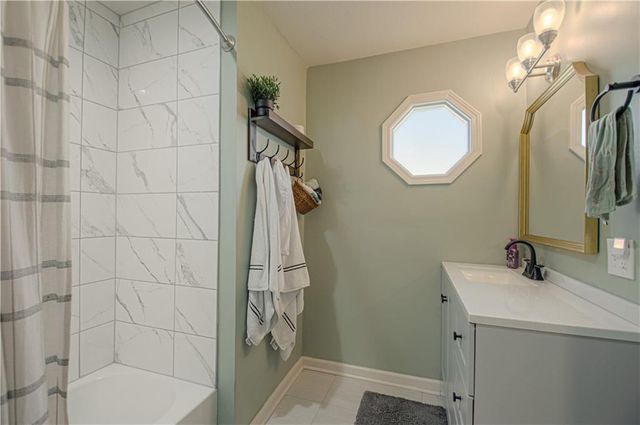 11315 W 68th Street, Shawnee, KS 66203