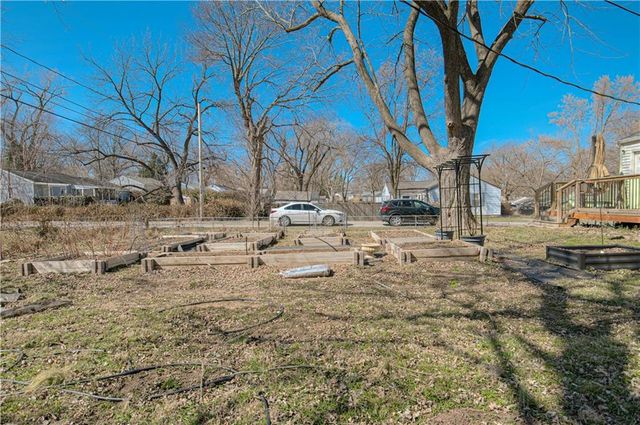 11315 W 68th Street, Shawnee, KS 66203