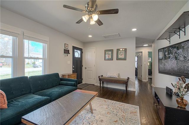 11315 W 68th Street, Shawnee, KS 66203