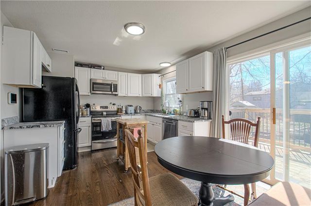 11315 W 68th Street, Shawnee, KS 66203