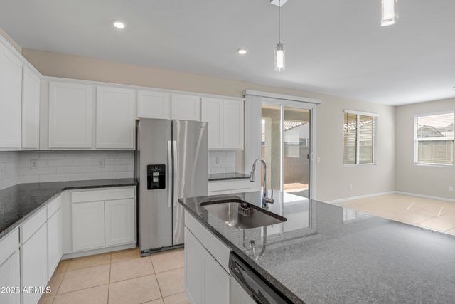 17419 W Patrick Lane, Surprise, AZ 85387