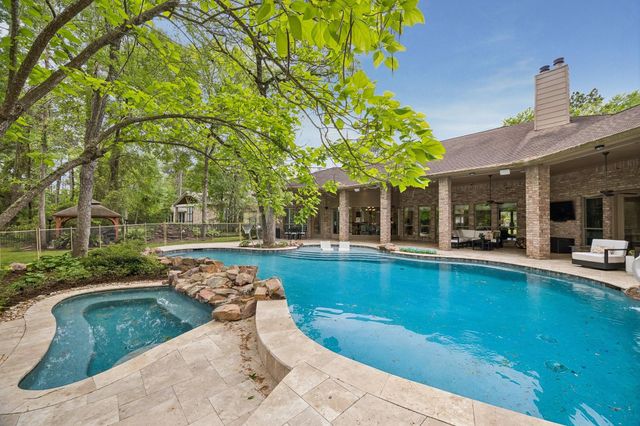 9519 Clubhouse Circle, Magnolia, TX 77354