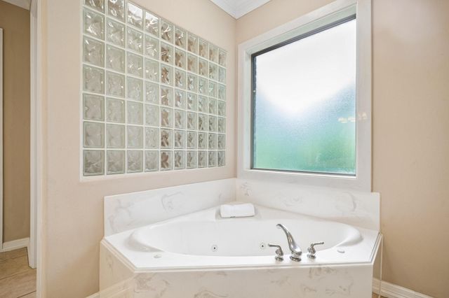 9519 Clubhouse Circle, Magnolia, TX 77354