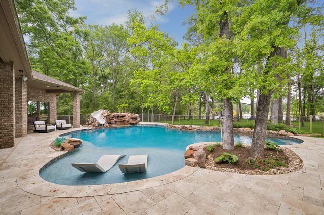 9519 Clubhouse Circle, Magnolia, TX 77354