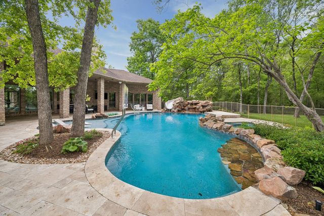 9519 Clubhouse Circle, Magnolia, TX 77354