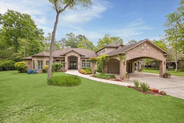 9519 Clubhouse Circle, Magnolia, TX 77354