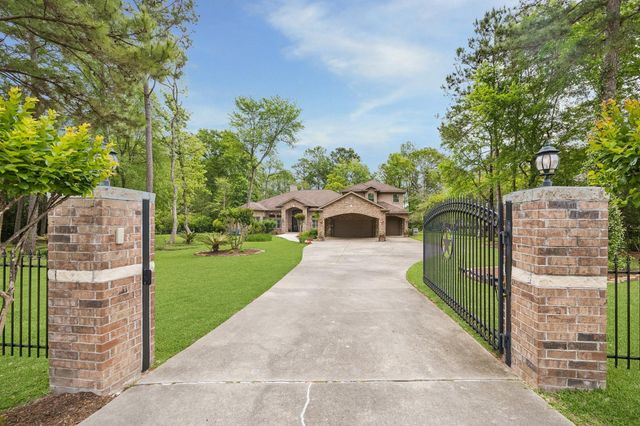 9519 Clubhouse Circle, Magnolia, TX 77354