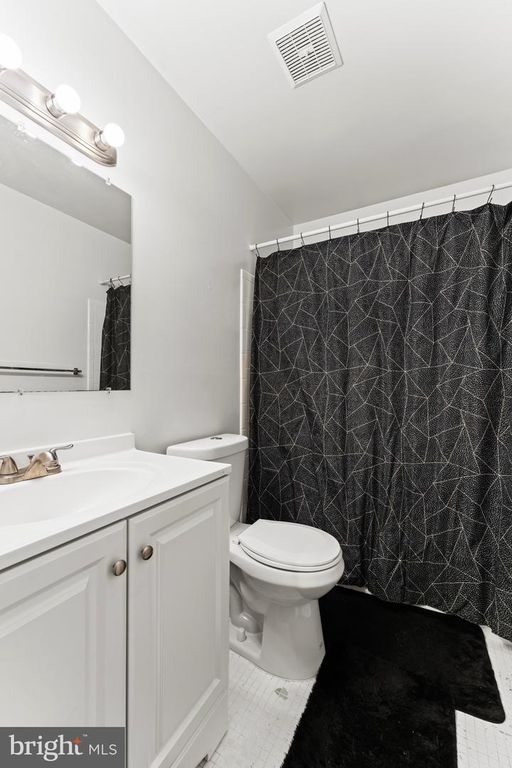 Image 19 of property listing at 3403 STONESBORO RD, Fort Washington, MD 20744