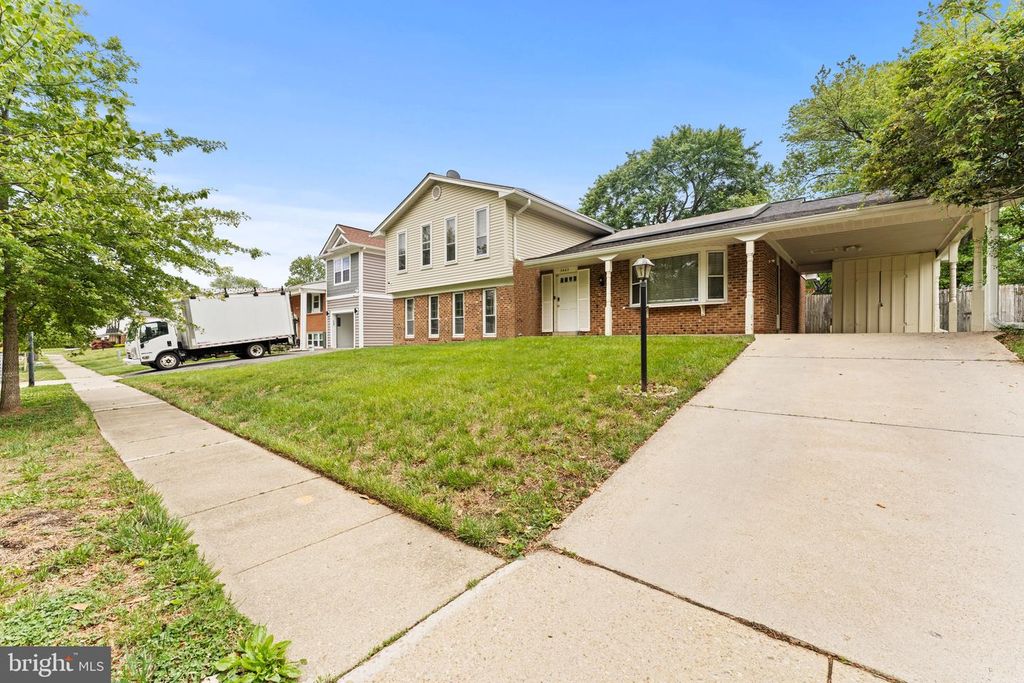 Image 2 of property listing at 3403 STONESBORO RD, Fort Washington, MD 20744