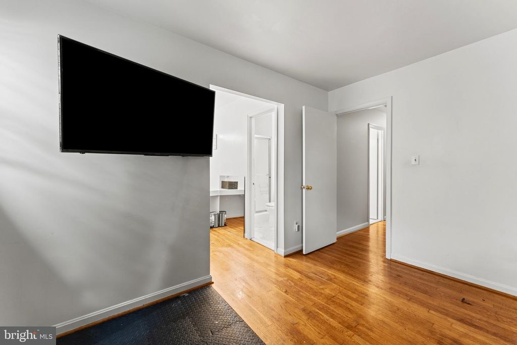 Image 22 of property listing at 3403 STONESBORO RD, Fort Washington, MD 20744