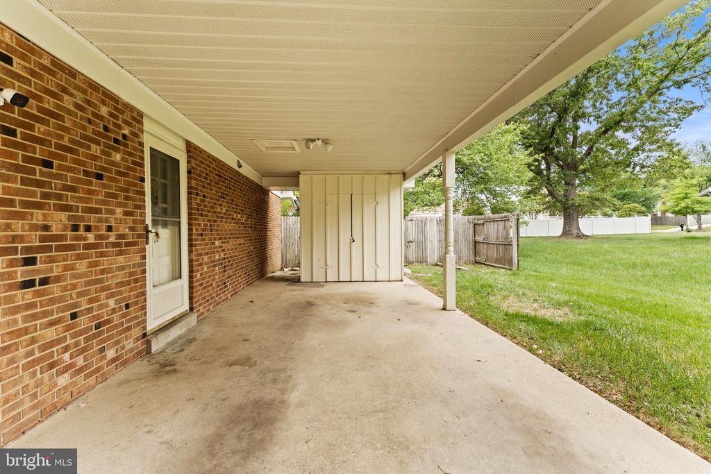 Image 3 of property listing at 3403 STONESBORO RD, Fort Washington, MD 20744