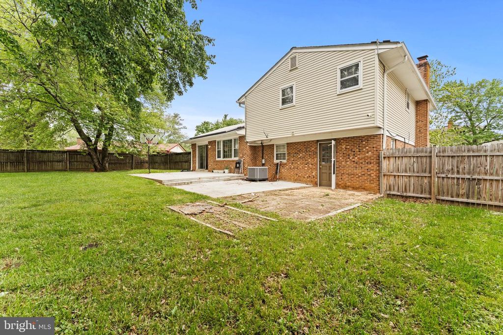 Image 37 of property listing at 3403 STONESBORO RD, Fort Washington, MD 20744