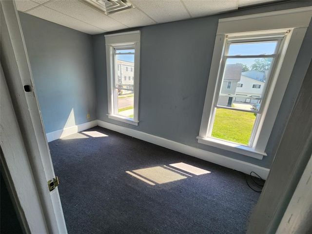 421-423 W 8TH Street, Erie, PA 16502