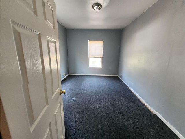 421-423 W 8TH Street, Erie, PA 16502