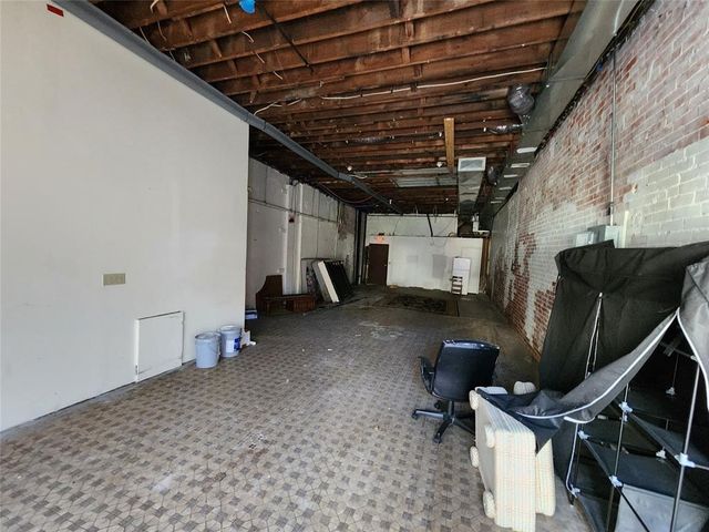 421-423 W 8TH Street, Erie, PA 16502