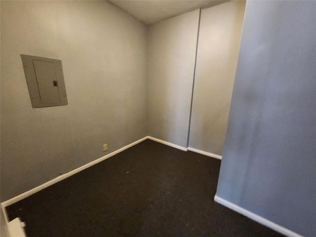 421-423 W 8TH Street, Erie, PA 16502