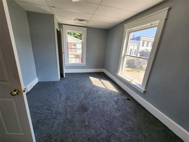 421-423 W 8TH Street, Erie, PA 16502