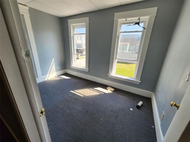 421-423 W 8TH Street, Erie, PA 16502