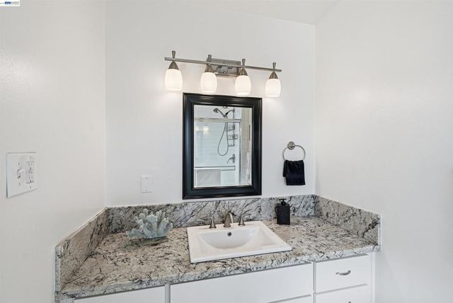 3 W Lake Ct., Antioch, CA 94509