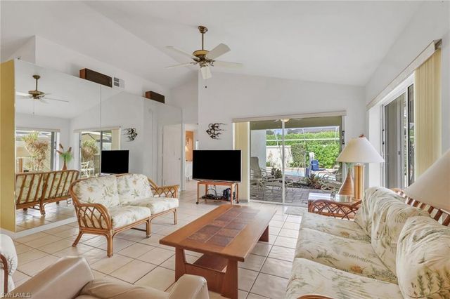 11011 Linnet LN, Naples, FL 34119