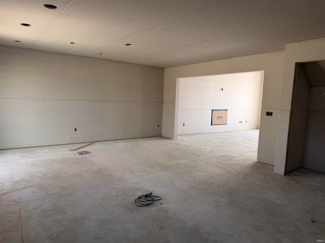 4814 Whittlebury Drive, Fort Wayne, IN 46818