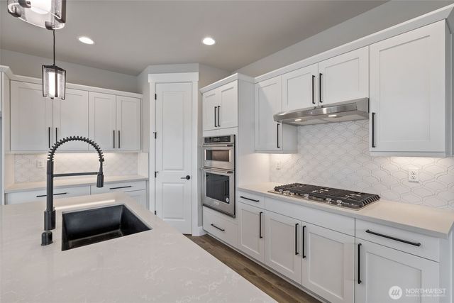 917 183rd Place SW, Lynnwood, WA 98037