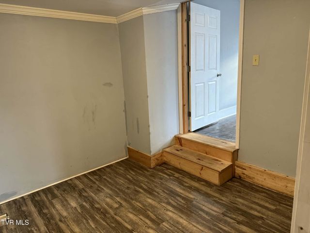 620 East Gilley Avenue, Big Stone Gap, VA 24219