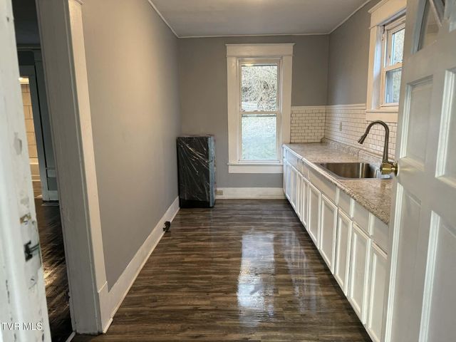 620 East Gilley Avenue, Big Stone Gap, VA 24219