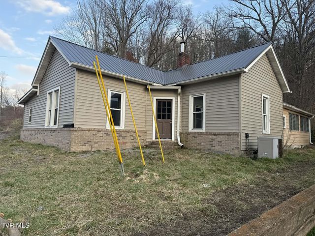 620 East Gilley Avenue, Big Stone Gap, VA 24219