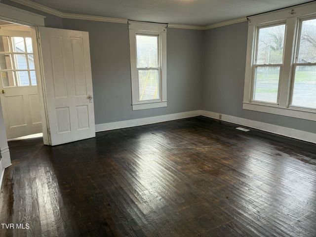 620 East Gilley Avenue, Big Stone Gap, VA 24219