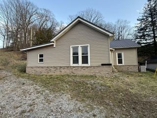 620 East Gilley Avenue, Big Stone Gap, VA 24219